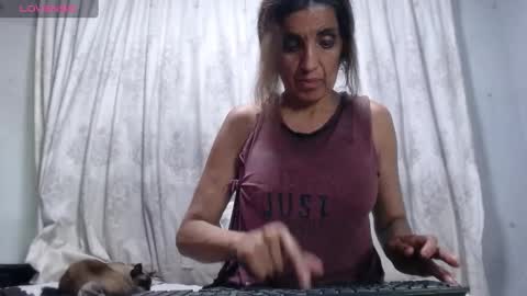 Mary Hellen online show from 01-21-25, 07:04