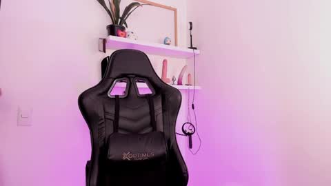 Mary Jane  online show from 01-17-25, 03:32