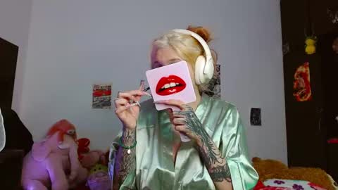                      100   online show from 07-21-26, 02:08