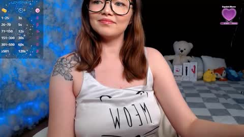 Snapshot of mary_lunar chatting on 02-16-26, 07:10 Mary online show from 02-16-26, 07:10