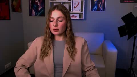 Snapshot of mary_meow_hot chatting on 12-22-25, 08:17 Mary online show from 12-22-25, 08:17