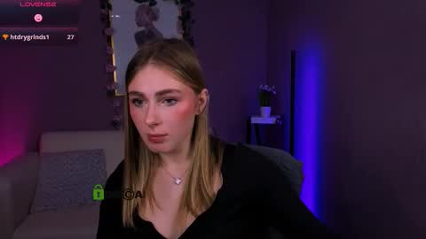 Snapshot of mary_meow_hot chatting on 01-07-26, 08:22 Mary online show from 01-07-26, 08:22