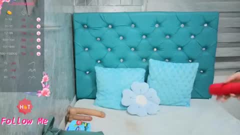 Snapshot of mary_mood_ chatting on 08-03-26, 10:32 Mary Moon online show from 08-03-26, 10:32
