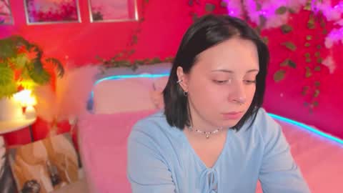 Snapshot of mary_radiant chatting on 02-17-26, 02:08 Mary online show from 02-17-26, 02:08