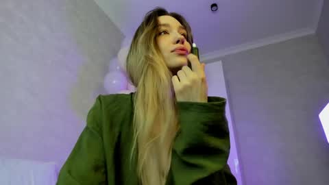 Snapshot of mary_shiota chatting on 04-19-26, 08:57 HelIo Everyone Im MaryWelcome to my room and lets have a good time together with me online show from 04-19-26, 08:57