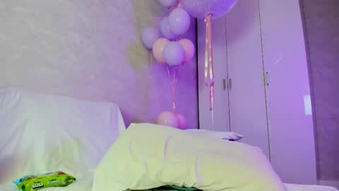 Snapshot of mary_shiota chatting on 04-25-26, 01:36 HelIo Everyone Im MaryWelcome to my room and lets have a good time together with me online show from 04-25-26, 01:36