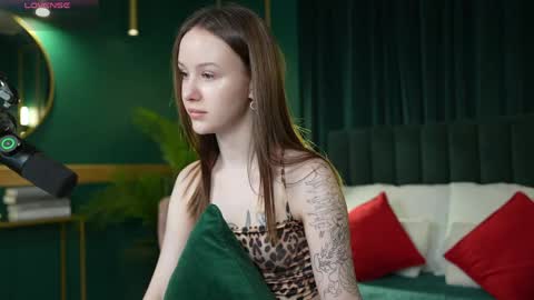 Snapshot of mary_sparkle_ chatting on 05-27-26, 04:31 yours fetish mary online show from 05-27-26, 04:31