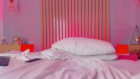 Snapshot of mary_suarez chatting on 02-20-25, 06:50 Maria online show from 02-20-25, 06:50