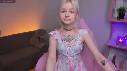 Mary online show from 05-09-26, 01:00