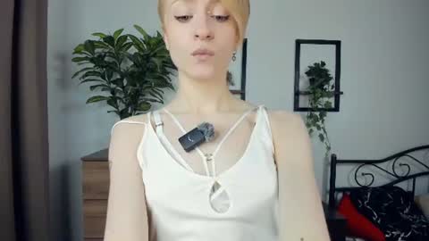 Snapshot of marya_miracle chatting on 07-13-26, 07:38 Mara online show from 07-13-26, 07:38