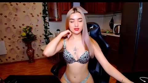 maryam online show from 10-24-25, 01:13