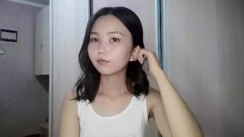 Snapshot of marybellegalaviz chatting on 06-20-26, 12:41 Lily online show from 06-20-26, 12:41