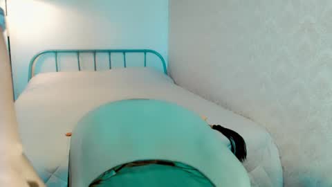 Anna online show from 04-09-26, 06:19