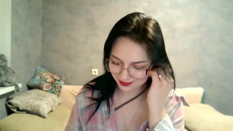 Stephie online show from 11-22-25, 08:19