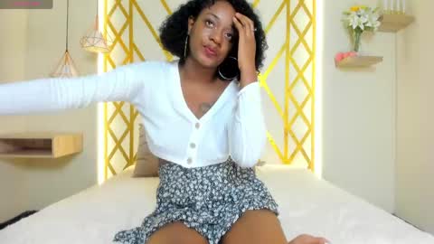 Snapshot of maryevans_ chatting on 05-29-26, 12:47 online show from 05-29-26, 12:47