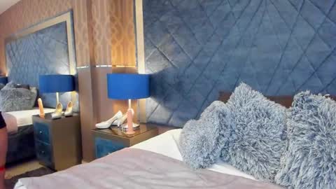 Snapshot of maryhawkey chatting on 01-14-26, 11:38 maryhawkey online show from 01-14-26, 11:38