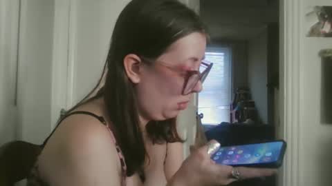 Snapshot of maryjaneflowers chatting on 12-12-24, 01:06 maryjaneflowers online show from 12-12-24, 01:06