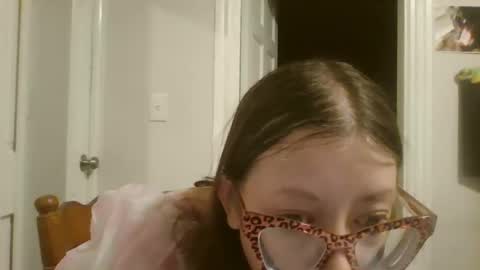 Snapshot of maryjaneflowers chatting on 12-16-24, 10:29 maryjaneflowers online show from 12-16-24, 10:29