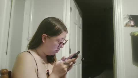 Snapshot of maryjaneflowers chatting on 12-25-24, 12:27 maryjaneflowers online show from 12-25-24, 12:27