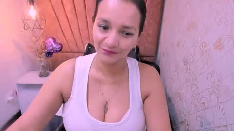 Marylin online show from 10-30-25, 10:10