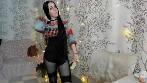 Snapshot of marylou_ chatting on 12-16-24, 05:17 Mary Lou online show from 12-16-24, 05:17