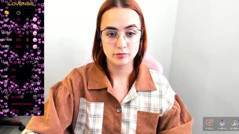 Snapshot of maryluna95 chatting on 02-06-25, 10:53 Dulce Maria online show from 02-06-25, 10:53
