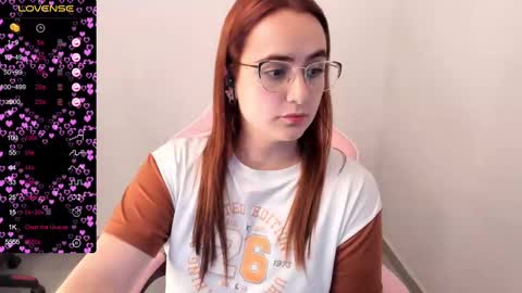 Snapshot of maryluna95 chatting on 02-11-25, 05:47 Dulce Maria online show from 02-11-25, 05:47
