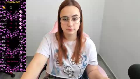 Snapshot of maryluna95 chatting on 03-05-25, 06:56 Dulce Maria online show from 03-05-25, 06:56