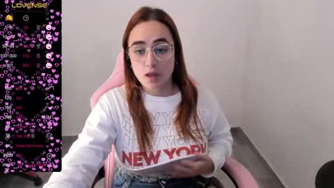 Snapshot of maryluna95 chatting on 03-07-25, 02:04 Dulce Maria online show from 03-07-25, 02:04