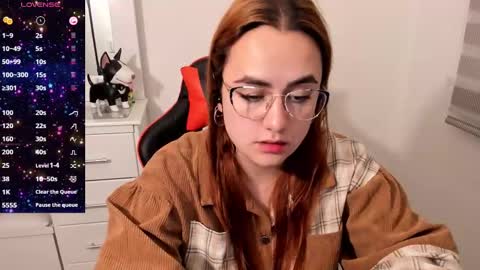 Snapshot of maryluna95 chatting on 09-12-25, 11:04 Dulce Maria online show from 09-12-25, 11:04