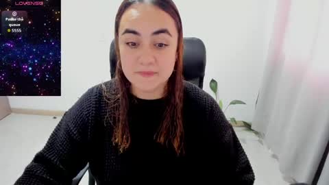 Snapshot of maryluna95 chatting on 05-29-26, 05:44 Dulce Maria online show from 05-29-26, 05:44
