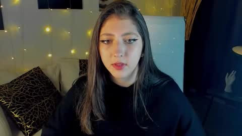 Snapshot of marymillerr chatting on 09-17-25, 10:28 Mary Miller online show from 09-17-25, 10:28