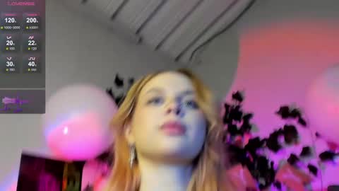 Snapshot of marynixoxo chatting on 02-18-25, 04:04 Mary x online show from 02-18-25, 04:04