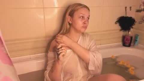 Mary online show from 06-24-26, 03:38