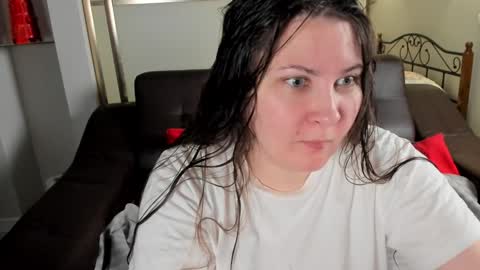 Snapshot of maryswon chatting on 12-25-24, 05:05 Mary online show from 12-25-24, 05:05