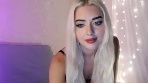 Snapshot of maryvi chatting on 09-15-25, 11:16 MaryVi online show from 09-15-25, 11:16