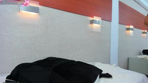 maryy campbell online show from 12-23-24, 03:55