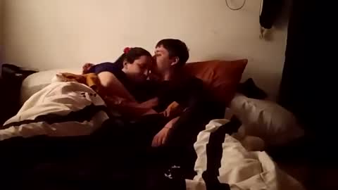 Mary y joni online show from 04-21-26, 02:51