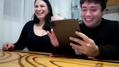 Mary y joni online show from 06-09-26, 01:17