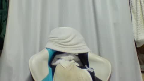 Snapshot of masayann chatting on 01-09-26, 07:44 masayann online show from 01-09-26, 07:44