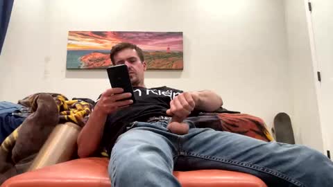 mascot994 online show from 10-19-25, 09:48