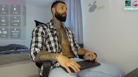 Snapshot of masculineguy69 chatting on 10-10-25, 07:07 masculineguy69 online show from 10-10-25, 07:07