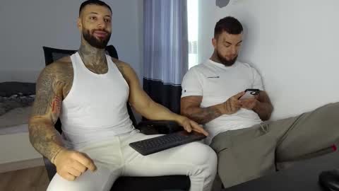 Snapshot of masculineguy69 chatting on 10-14-25, 06:47 masculineguy69 online show from 10-14-25, 06:47