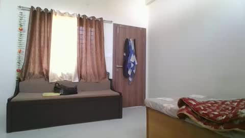 maskboyz2003 online show from 12-31-24, 06:27