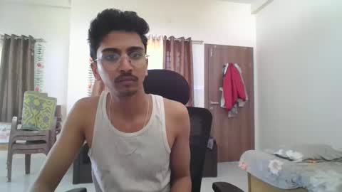 maskboyz2003 online show from 01-21-25, 07:37