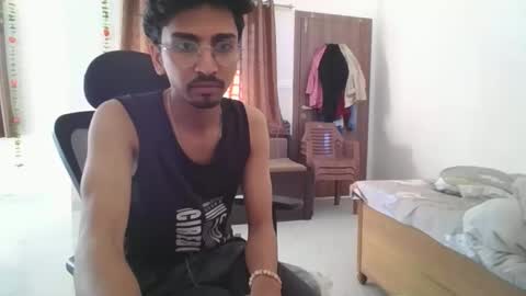 maskboyz2003 online show from 02-13-25, 04:22