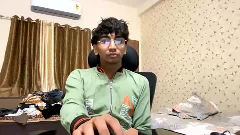 maskboyz2003 online show from 12-14-25, 05:40