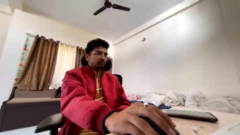 Mask Boy online show from 12-17-24, 07:18