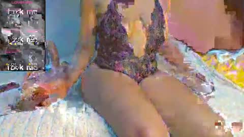 Snapshot of maskedblossom29 chatting on 04-12-26, 08:30 maskedblossom29 online show from 04-12-26, 08:30