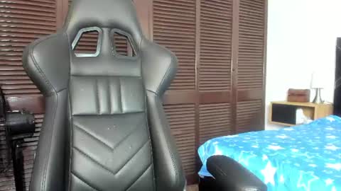 Scarlet  online show from 07-18-26, 12:42